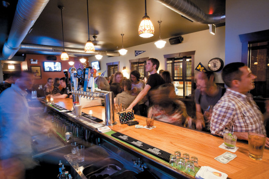 Burke's Public House in Andersonville | BarsChicago.com