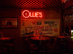 Ollie's Lounge in Andersonville | BarsChicago.com