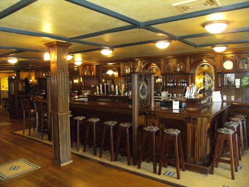 Quigley's Irish Pub in Beverly | BarsChicago.com