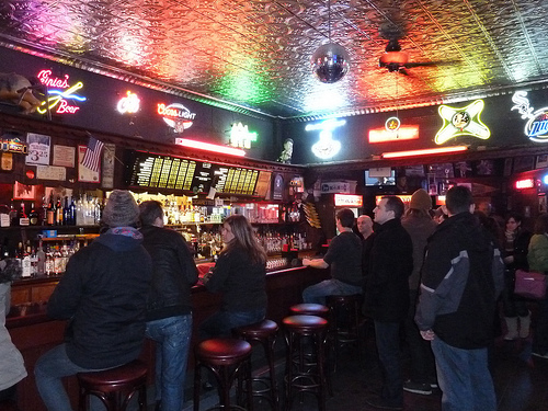 Richard's Bar in Bridgeport | BarsChicago.com