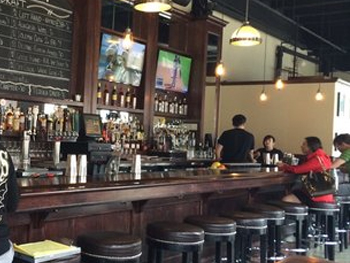 The Harding Tavern in Logan Square | BarsChicago.com