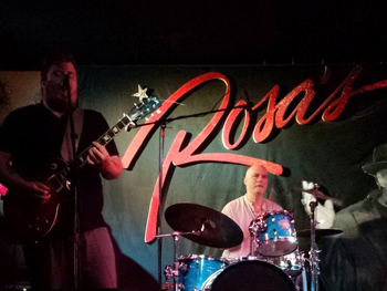 Rosa's Lounge in Logan Square | BarsChicago.com