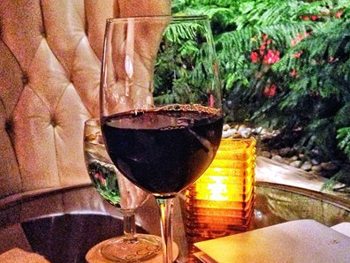 Deca Restaurant and Bar in Streeterville | BarsChicago.com