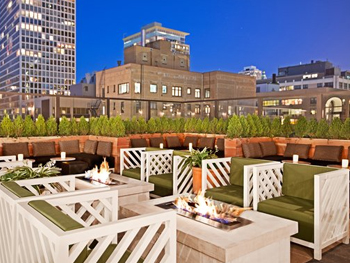 DrumBAR in Streeterville | BarsChicago.com