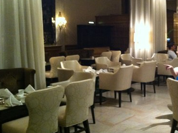 Palm Court in Streeterville | BarsChicago.com