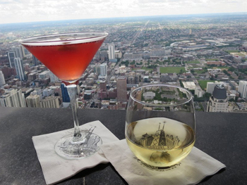 Signature Lounge in Streeterville | BarsChicago.com