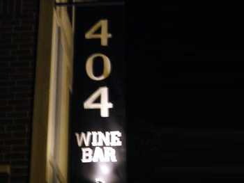 404 Wine Bar in Lakeview | BarsChicago.com