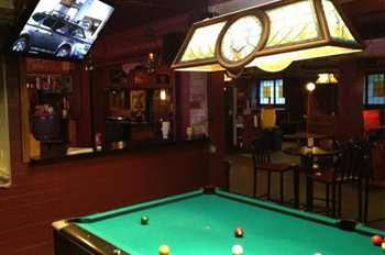 The University of Chicago Pub in Hyde Park | BarsChicago.com