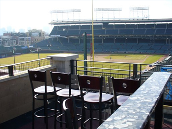 Brixen Ivy in Wrigleyville | BarsChicago.com